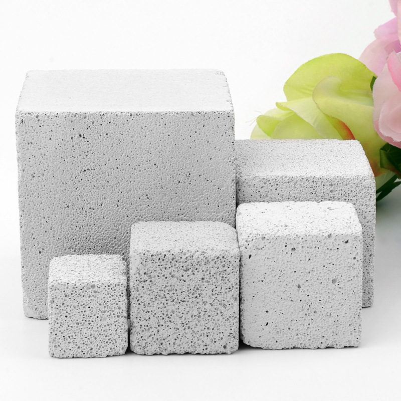 Wholesale Volcanic Teething Stones for Hamsters, Small Pets, Rabbits, and Guinea Pigs; Durable Chewable Cube Stones