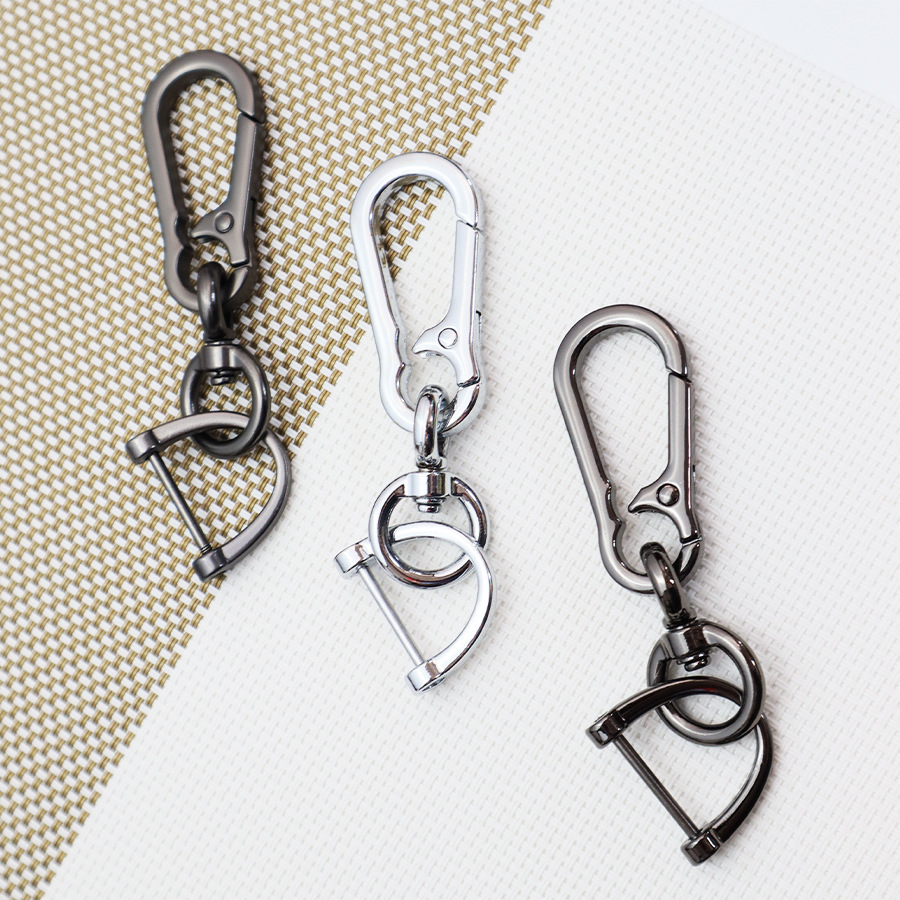 Car key chain and metal gift hardware pendant D-type horseshoe buckle carabiner auto parts manufacturers wholesale