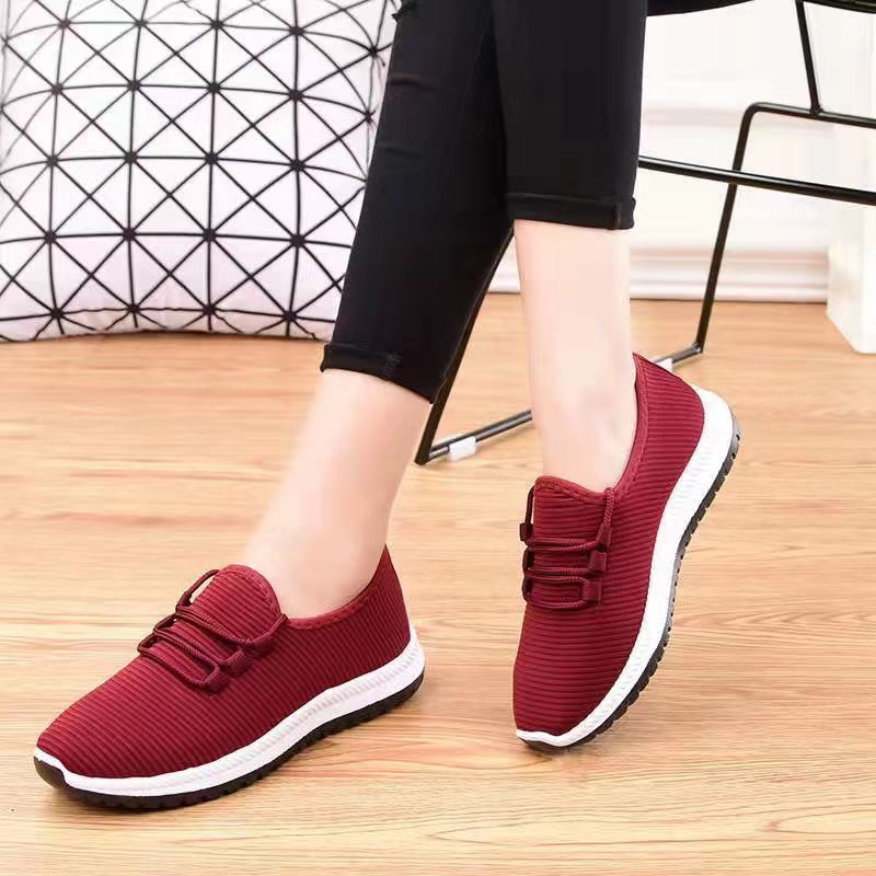 Middle-aged and elderly walking shoes men's and women's leisure comfortable non-slip wear-resistant soft bottom mom and dad running old Beijing cloth shoes