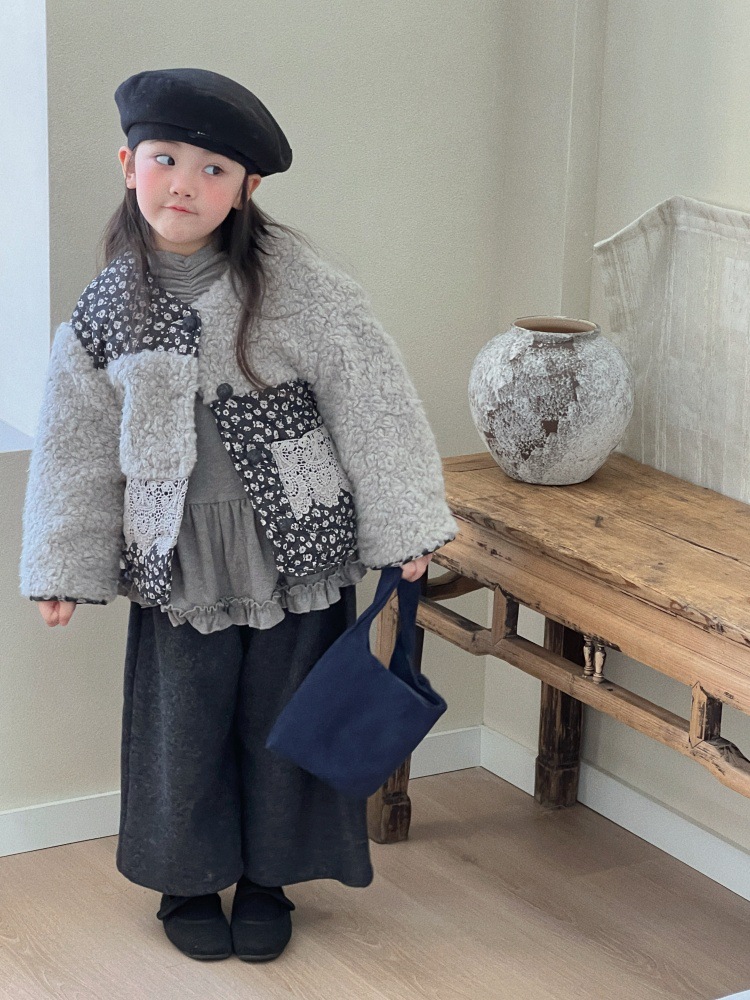 Girls' Winter Coat 2025 New Style, Niche Floral Patchwork, Elegant Short Quilted Thickened Fur Sweater Trendy