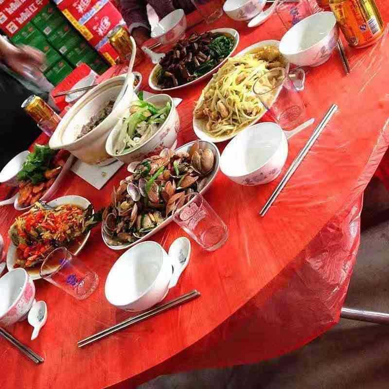 Free Shipping Square Round Table Tablecloth Wedding Banquet Accessible Luxury High-End Thickeneded Red White Disposable Plastic Tablecloth