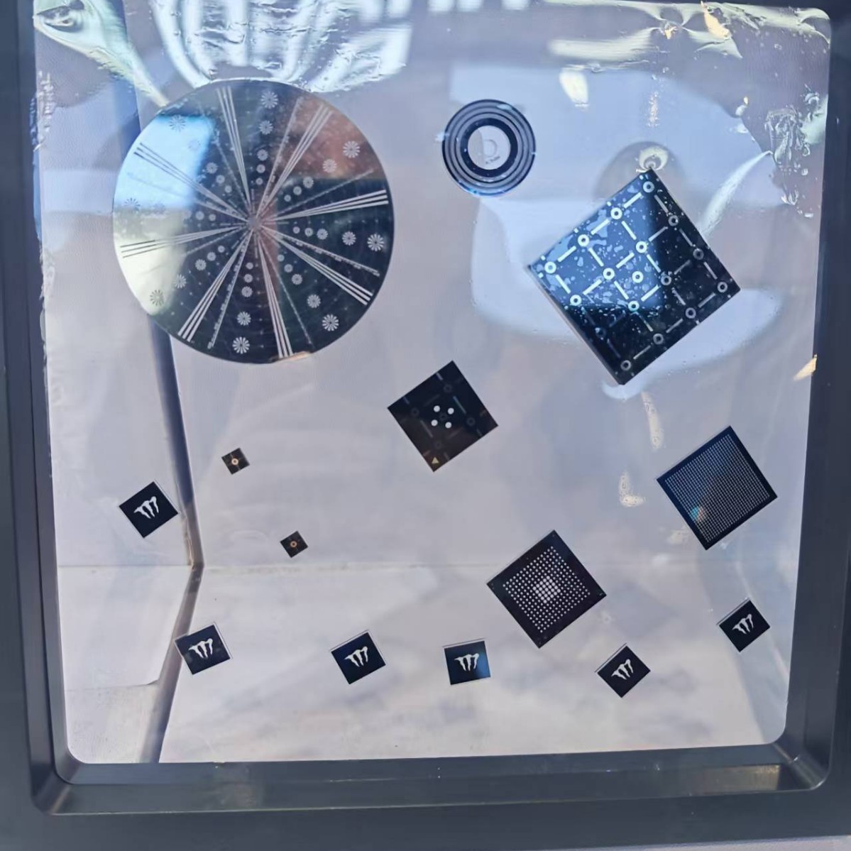 Высокоточный кодовый диск, инкрементальный кодовый диск и отражающий кодовый диск Решетка, оптический ретикул визуальной мишени и др.