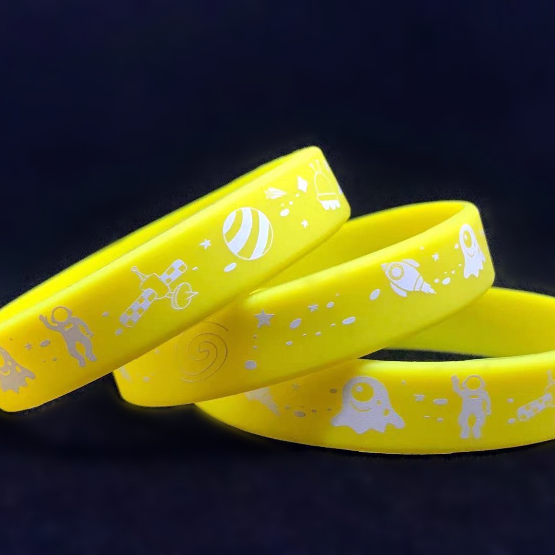 Factory supply silicone bracelet luminous bracelet Buddha bracelet wristband can be printed logo concave and convex lettering
