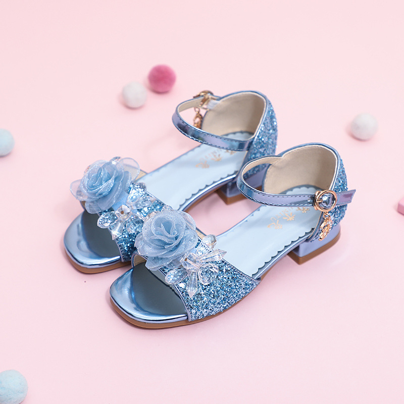 Foreign Trade Orders and Local Orders Support Free Sample Making. the Factory Focuses on the Development of Various Girls' Shoes