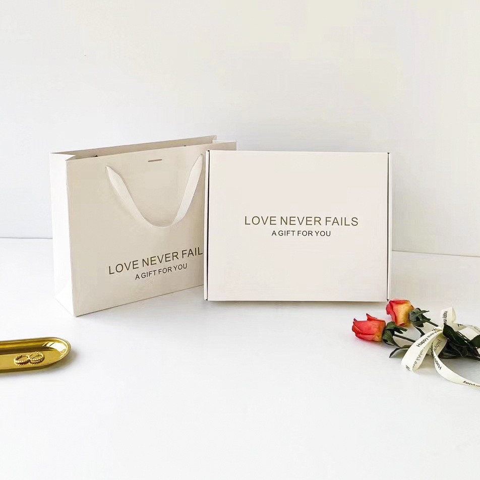 Упаковка подарочного набора для дистрибьютора (все продаваемые товары не подлежат возврату!! При покупке в одиночку не волосы!!)