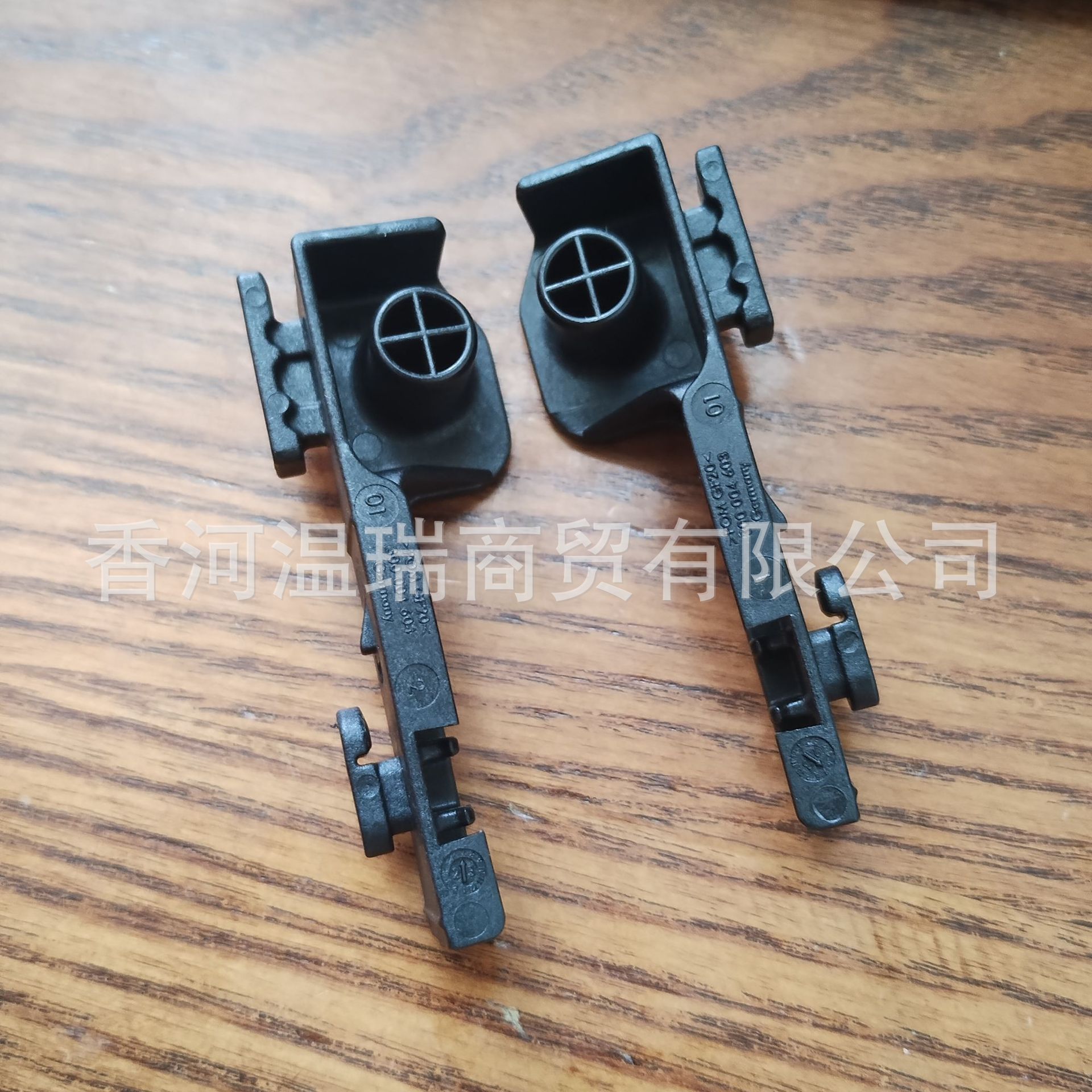 кронштейн люка LR137034