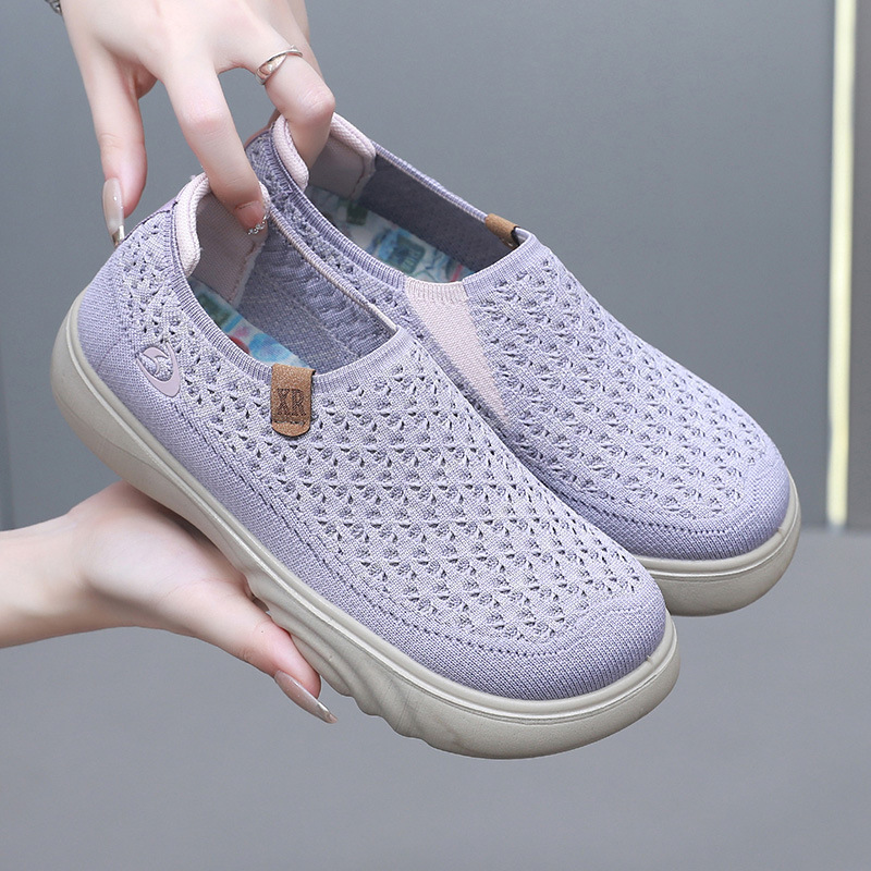 2025 Spring and Autumn New Old Beijing Cloth Shoes Women's Single Shoes Flying Woven Breathable Comfortable Mother Shoes Soft Sole Non-slip Walking Shoes