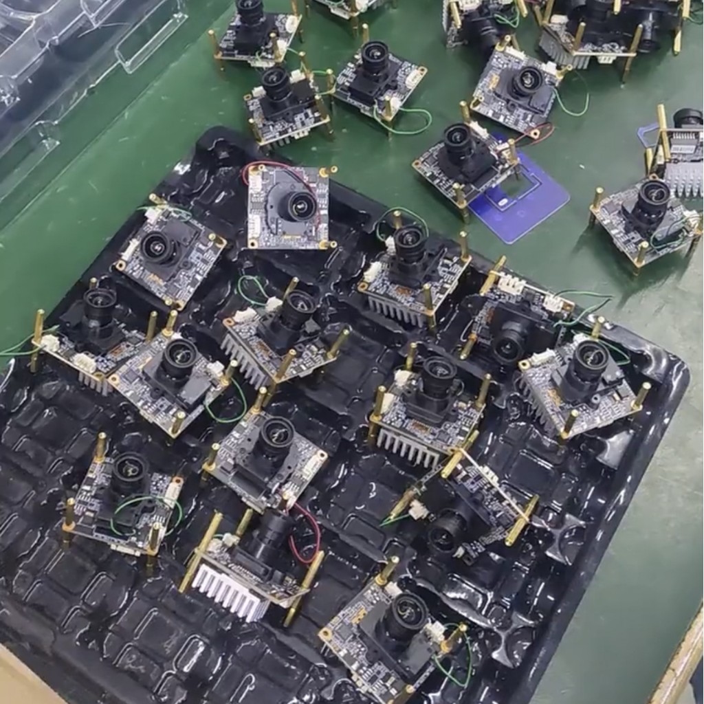 Wireless Surveillance Camera for Home Use, Wifi, No Plug-In Required, Can Be Connected to a Mobile Phone for Remote Viewing, 360-Degree No Blind Spots, Indoor Peephole