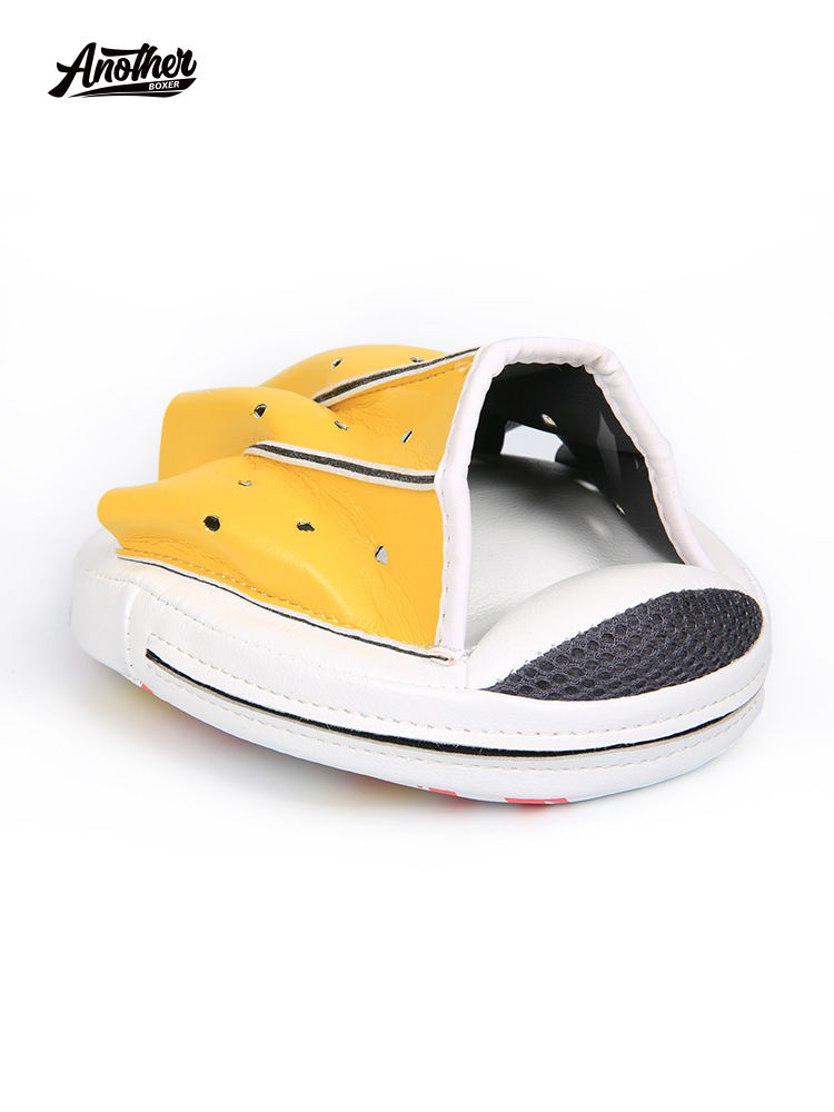 An Boxing Small Hand Target Speed Target Sanda Muay Thai Professional Training Equipment Curved Precision Boxing Target Female Fighting