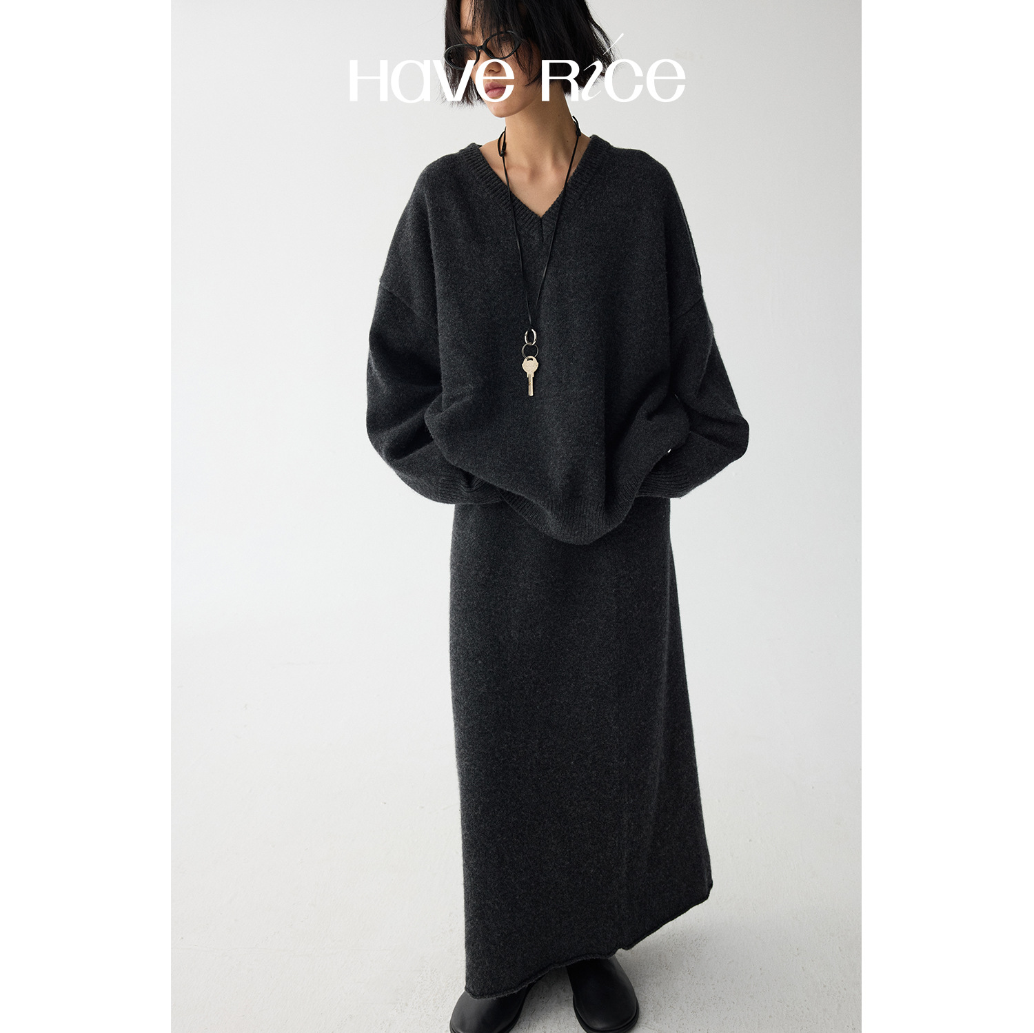 Haverice Restaurant Nishino Walk/Blues Moment Wool Classic V-Neck Round Neck Loose Knitted Sweater