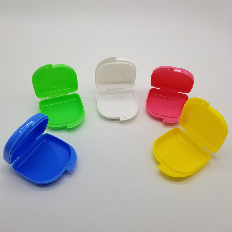 Orthodontic Retainer Box Tooth Storage Box Small Medium Opening Storage Box Orthodontic Correction Invisible Braces Box Printed with Logo