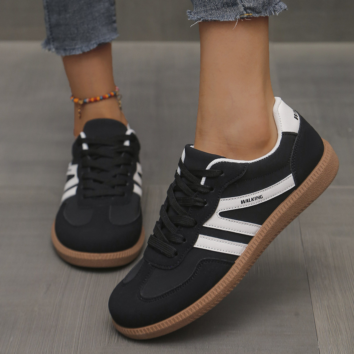 Cross-border women's shoes plus size training shoes sneaker 2025 new European and American retro foreign trade flat shoes women wholesale
