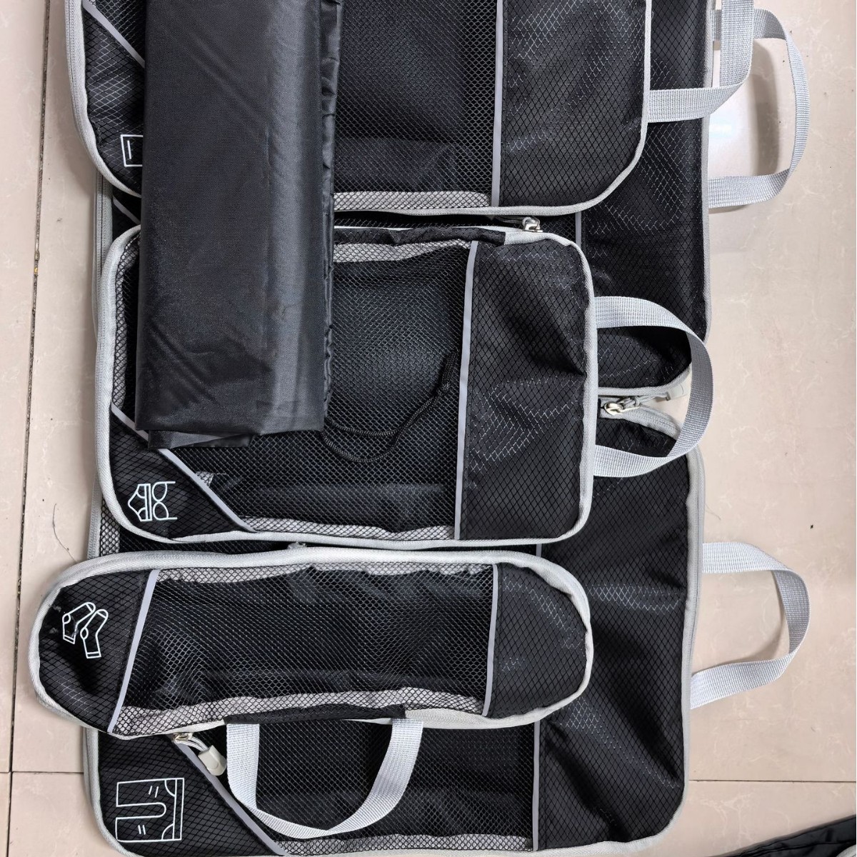 Портативный дорожный сетчатый водонепроницаемый набор из шести предметов, сумка для хранения одежды большого объема, сжимаемая и расширяемая