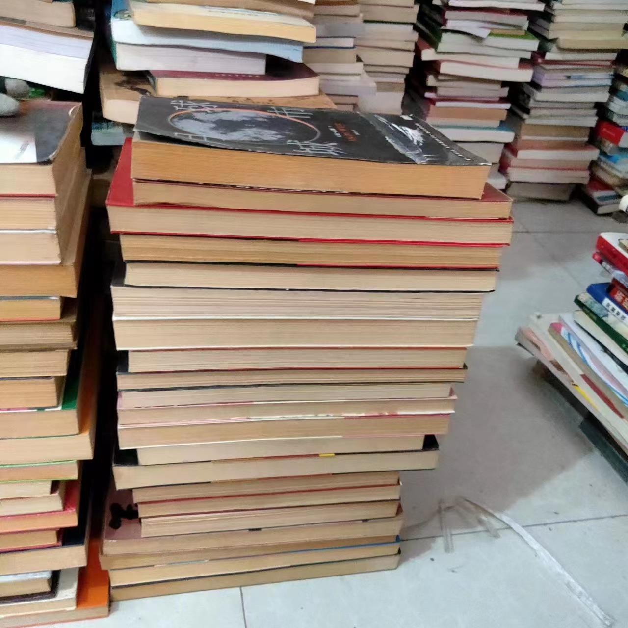 Movie Shooting model room sales department props book old book Second-Hand Book real book Yellow Book bundle wholesale by size