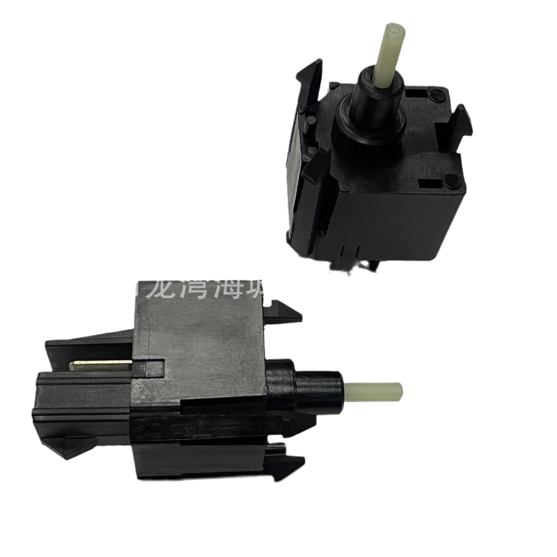 YF-8635 applicable to Ford Mazda mercury air conditioning fan control selection switch four seasons MT1311