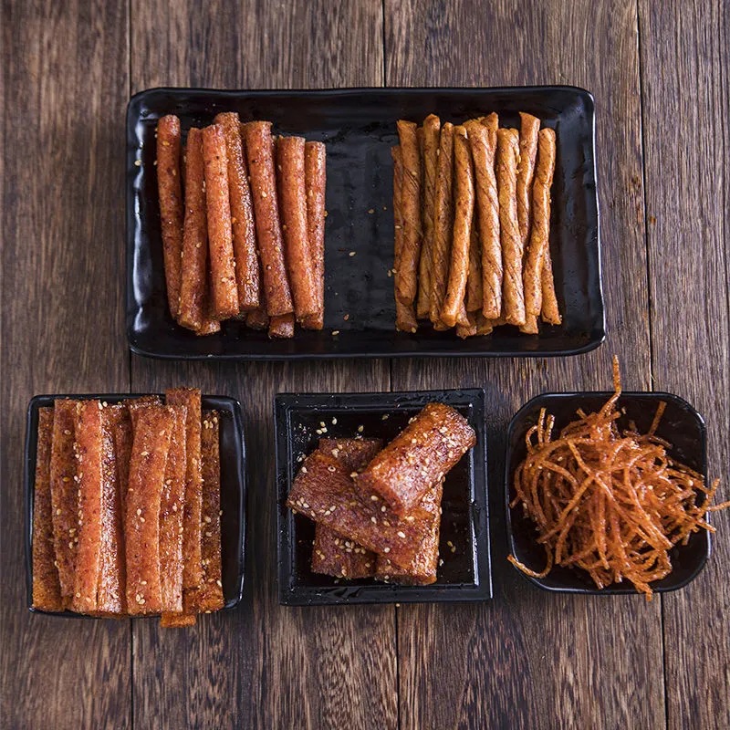 Net red spicy snacks wholesale spicy silk spicy stick a variety of combinations of the whole box of childhood nostalgic gluten food