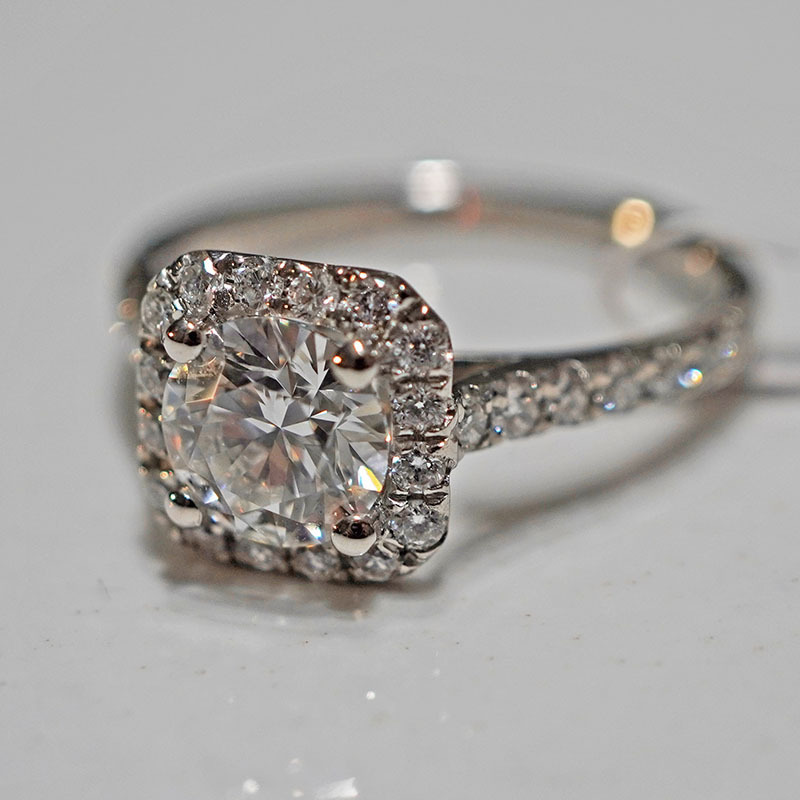 Pt950 Platinum Cultivated Diamond Ring for Women Square Shape Starry Wedding Proposal Starry Surrounding Setting