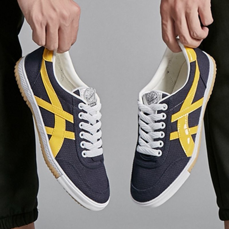 Domestic Table Tennis Shoes Low-Top Mesh Breathable Sports Shoes Men's and Women's Shoes Tbottomon Sole Non-Slip Tennis Shoes Badminton Shoes