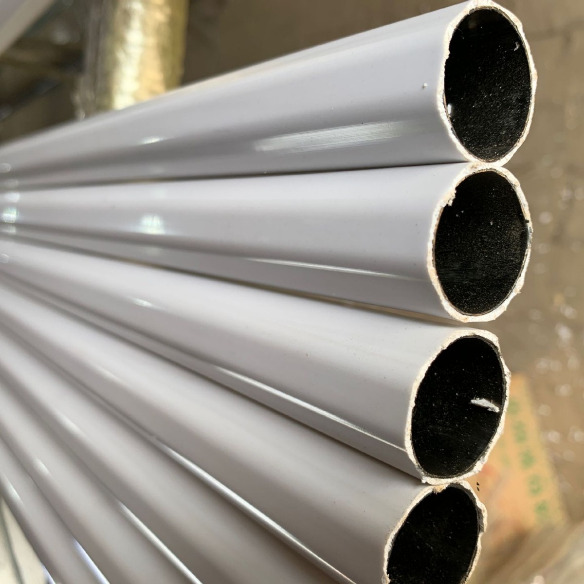 Factory direct manufacturer iron coated plastic big plum Roman rod curtain rod curtain track