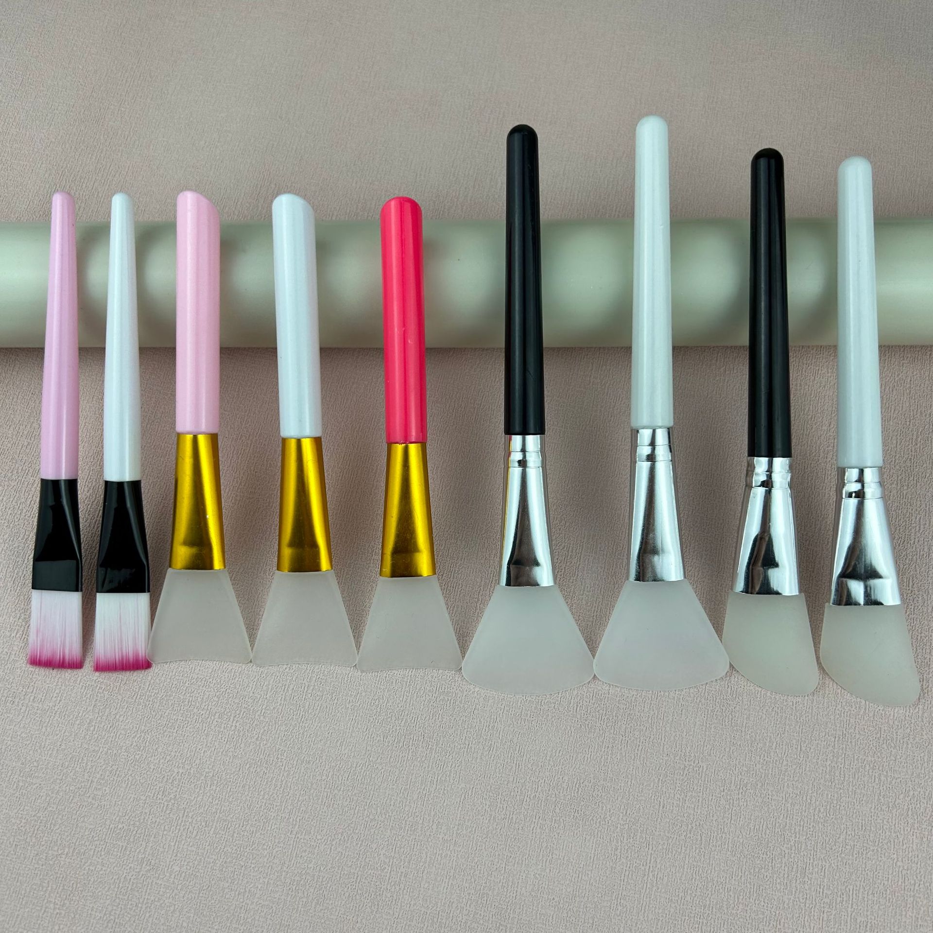 Mask brush silicone mask brush mud film brush applicator makeup brush mask brush in Stock White Rod powder Rod soft brush