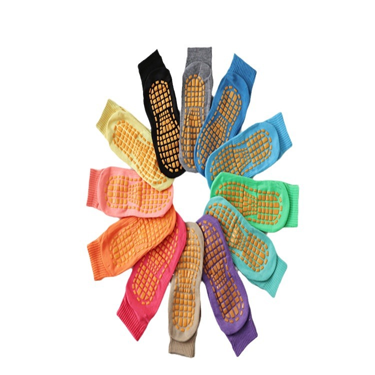 Factory wholesale trampoline socks dispensing non-slip socks floor socks children's playground early education adult yoga socks