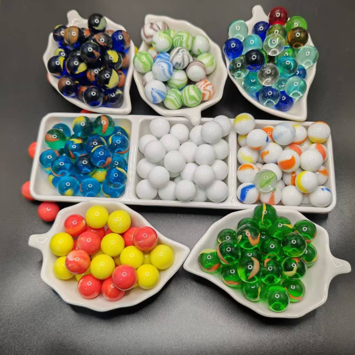 Стеклянные шарики, цветные стеклянные шары, белый фарфор, однотонные, 16мм, 13мм, стеклянные шары для детских игровых автоматов, мраморные шары, черно-белые