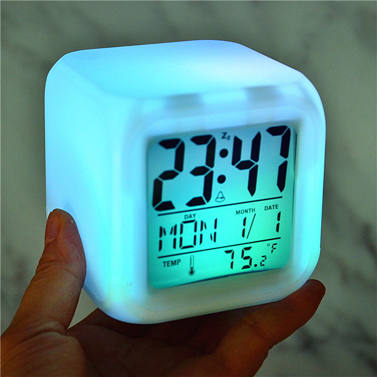 [Hot-Selling Export Model] Square Clock, Fashionable Silent Small Alarm Clock, Colorful Color-Changing Digital Clock, Fashionable Led Alarm Clock