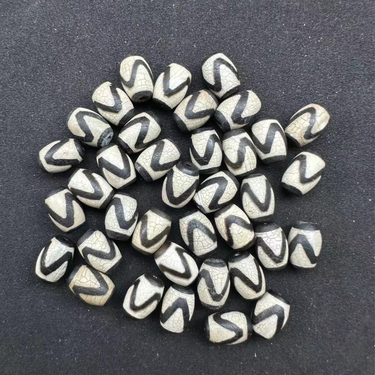 Dzi Beads Wholesale Natural Agate Xizang Black and White Tiger Tooth Accessories Loose Beads Buddha Beads Bodhi Semi-Finished Black Agate