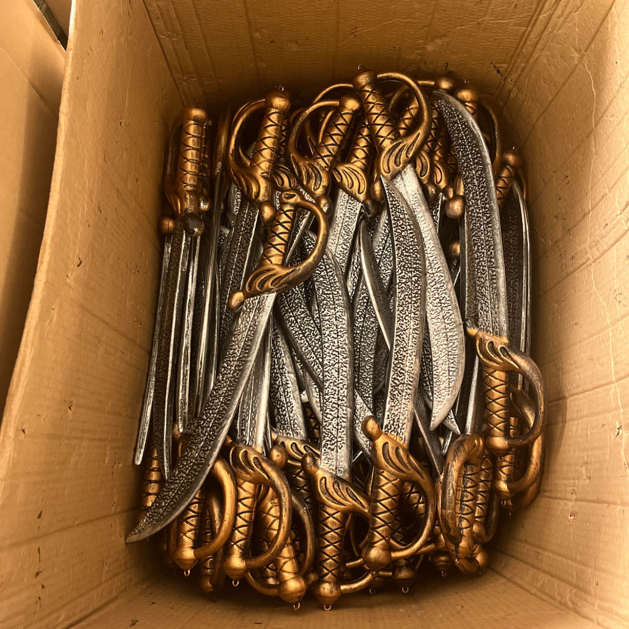 Halloween ghost festival blow molding pirate knife new trick prop knife axe chainsaw party decoration sword factory