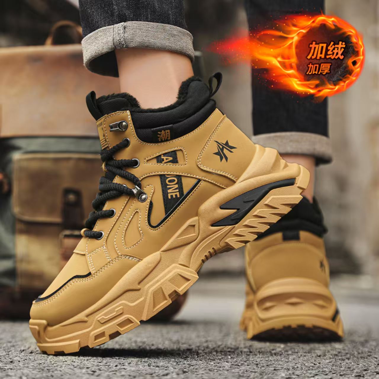 High-Top Men's Shoes Winter 2025 New Plush Warm Thickened Cotton Shoes Sports Dad Shoes Northeast Outdoor Snow Boots