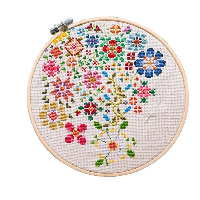 A Flower a Day Cross Stitch Kit