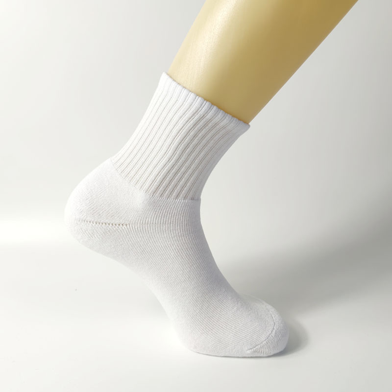 Customized Socks with Pictures and Samples, Small Batch Customization, Custom Logo, High-Quality Sports Socks, European and American Cross-Border Socks