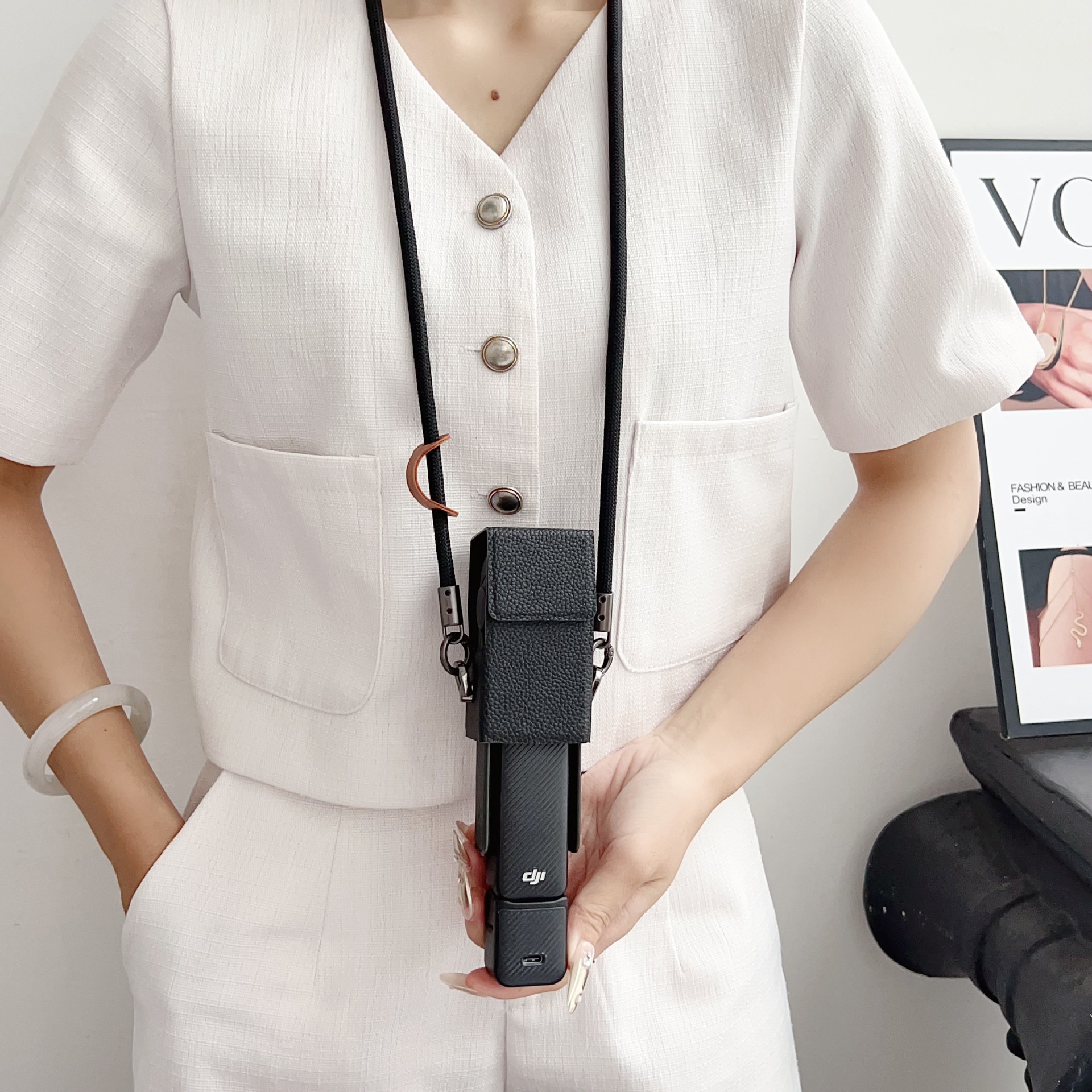 Suitable for Dji Pocket 3 Portable Camera Protective Case Leather Case Diagonal Shoulder Hanging Neck Hand Hanging Half Bag New Style