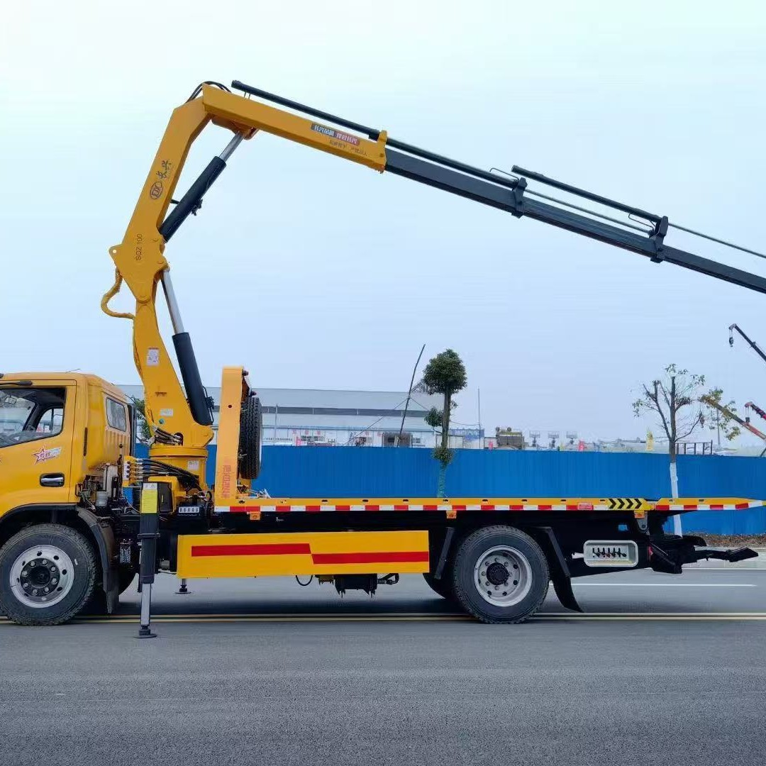 Dongfeng Dolica Crane Truck with Crane 50% off Factory Direct Sales Welcomes Global Auto Traders to Consult and Cooperate