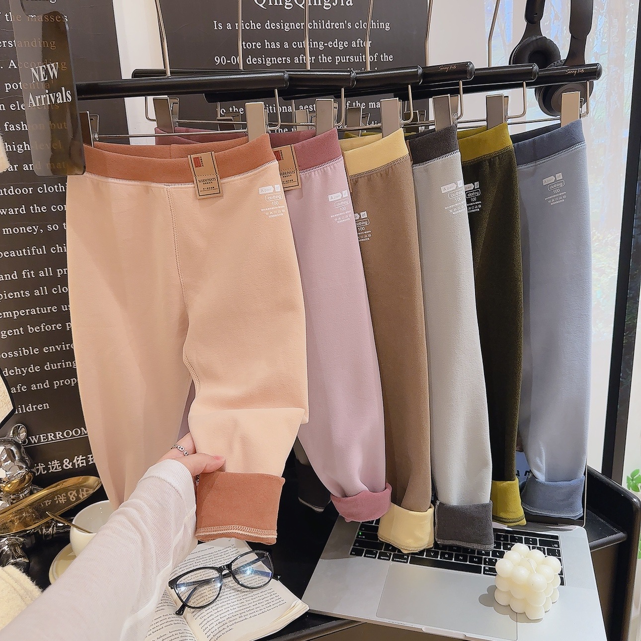 Autumn and Winter Thick Lightweight Thermal Pants for Boys and Girls, Children's Thermal Fleece-Lined Leggings, School Uniform Essential