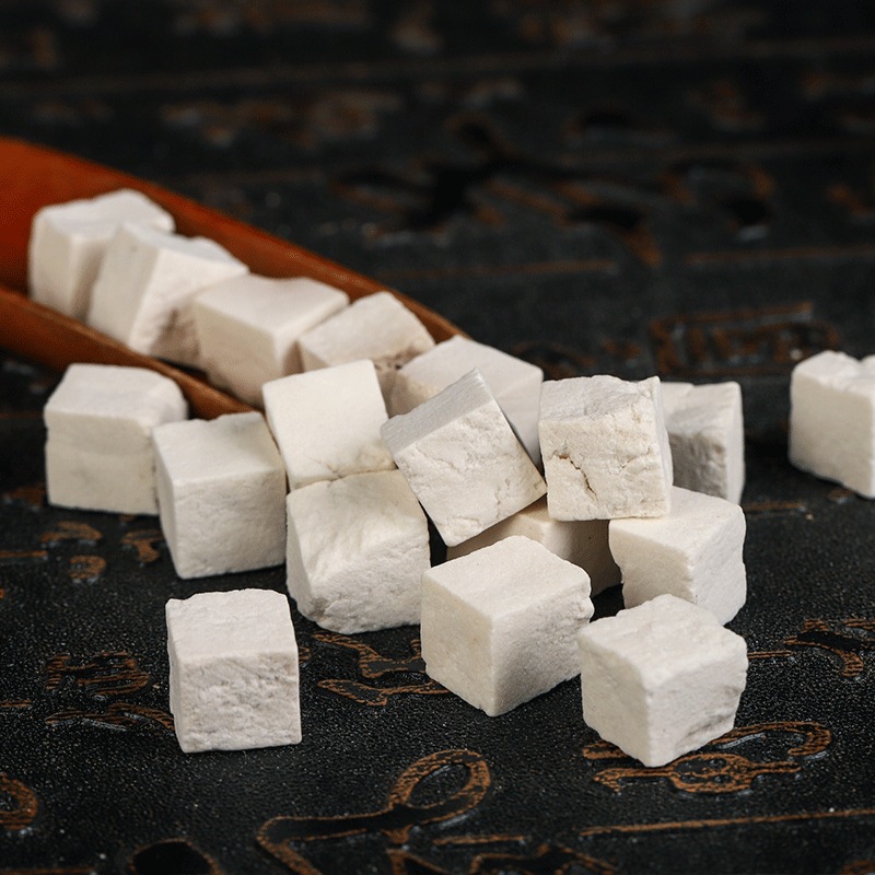 Wholesale Yunnan Bai Poria Diced Slices Powder Chinese Herbal Medicine Edible Grade Center Block Center Diced 500G/Bag Free Shipping