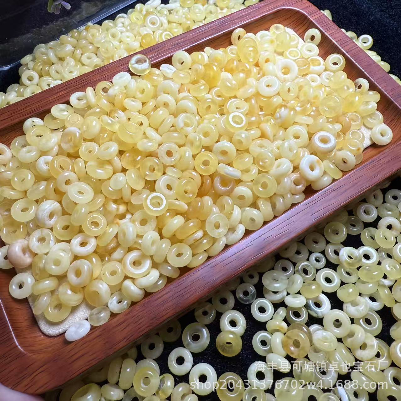 Raw Natural Beeswax Ring White Flower Wax Donut DIY Handmade Versatile Small Accessory 2025 New Amber