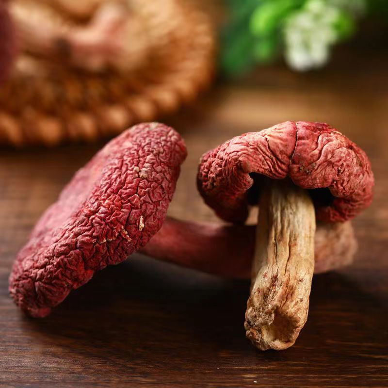 Оптовая продажа сушеных красных грибов, новые продукты в большом количестве, подходят для послеродового питания и ингредиентов для супов, большие красные грибы