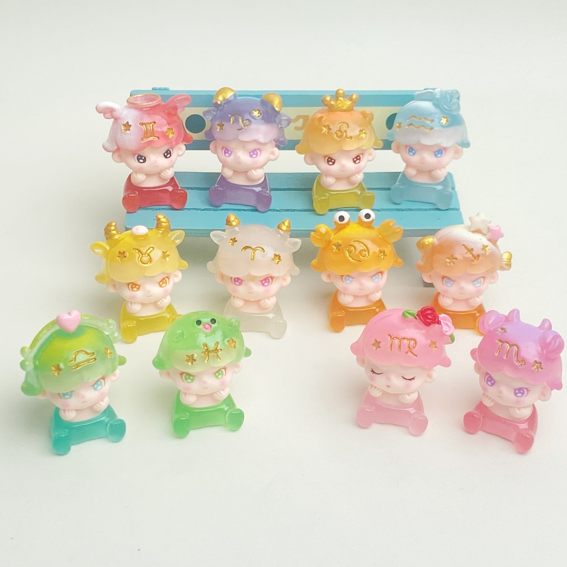 Cute Twelve Zodiac Signs, Gradient Luminous Resin Small Ornaments, Creative Cartoon Cute Particles, Live Broadcast Room Blind Bag DIY