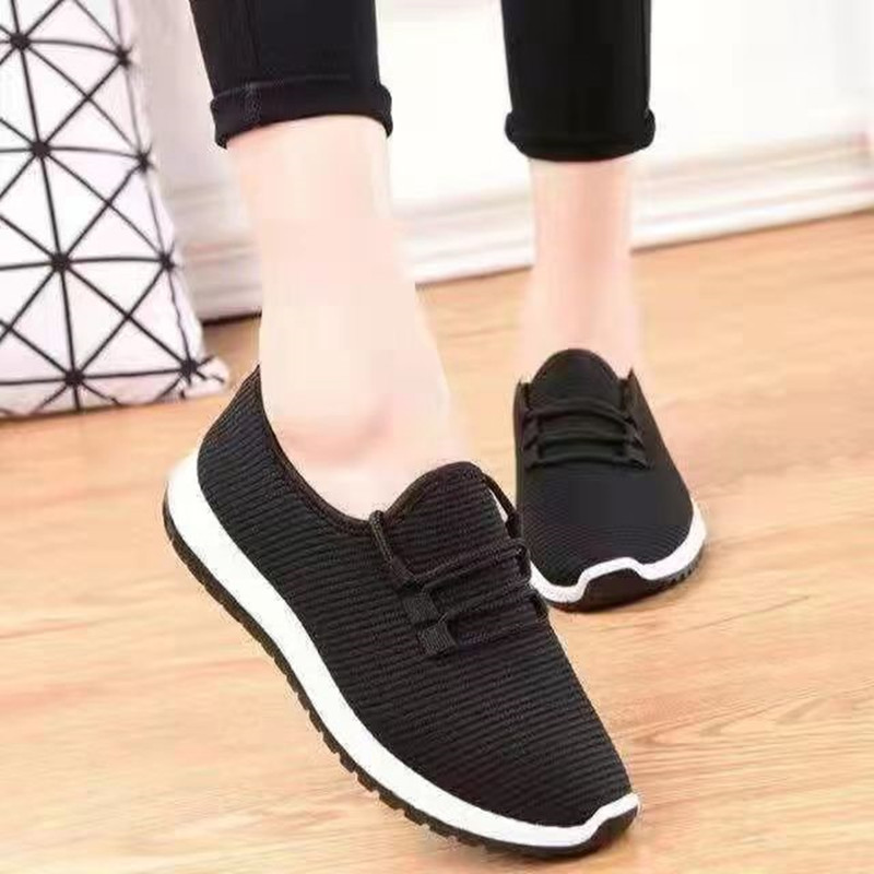 Middle-aged and elderly walking shoes men's and women's leisure comfortable non-slip wear-resistant soft bottom mom and dad running old Beijing cloth shoes