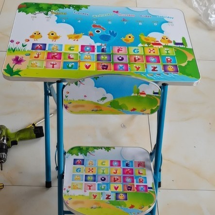 Wholesale children's cartoon study table and chair reading and writing student chair school kindergarten cross folding table suit