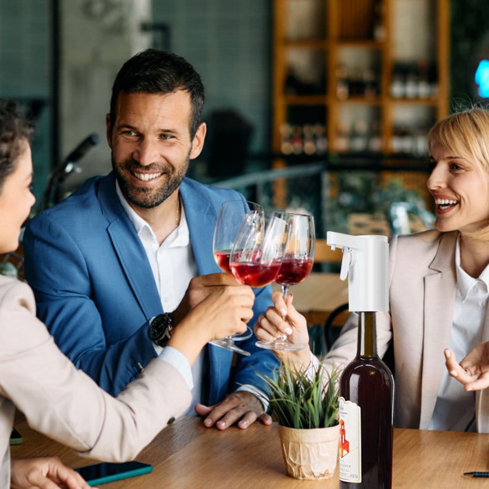 Intelligent Induction Wine Dispenser for Home Restaurant Multi-Functional Automatic Wine Dispenser Water Pump Touch Decanter Factory