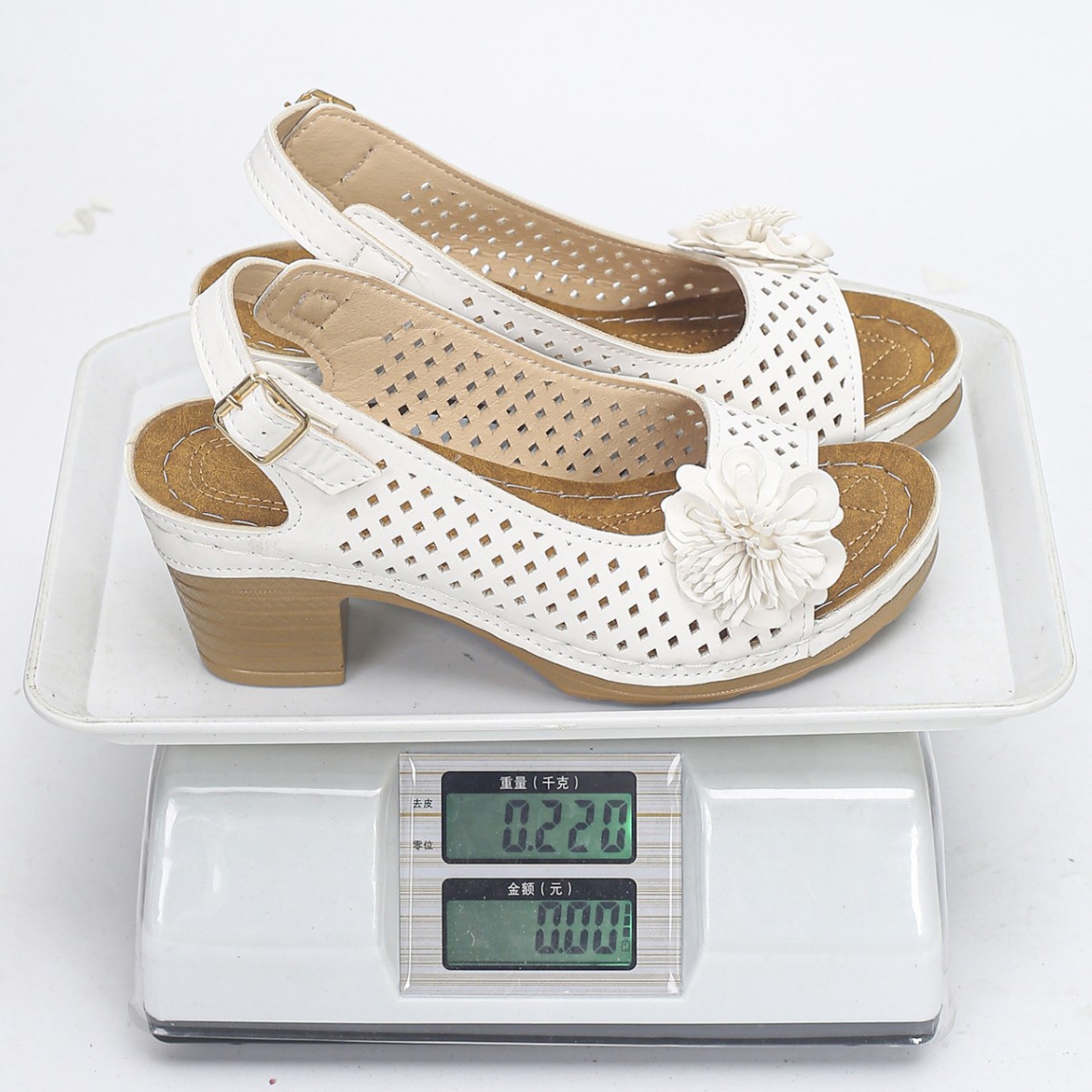 Cross-border trade plus size flower high heel sandals women 25 new European and American fashion casual buckle solid color Roman sandals