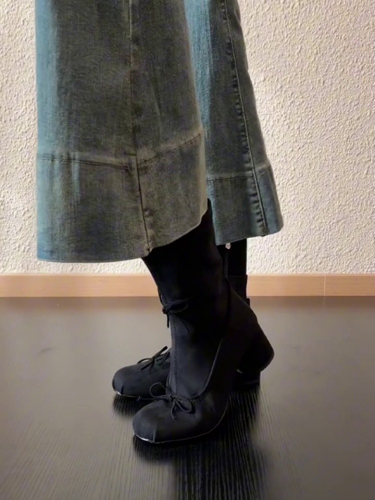 Sheepskin Version ~ Retro Ballet Style Thick Heel Slim Boots for Women 2025 Design Slimming Look Thick Heel Round Toe Versatile Short Boots