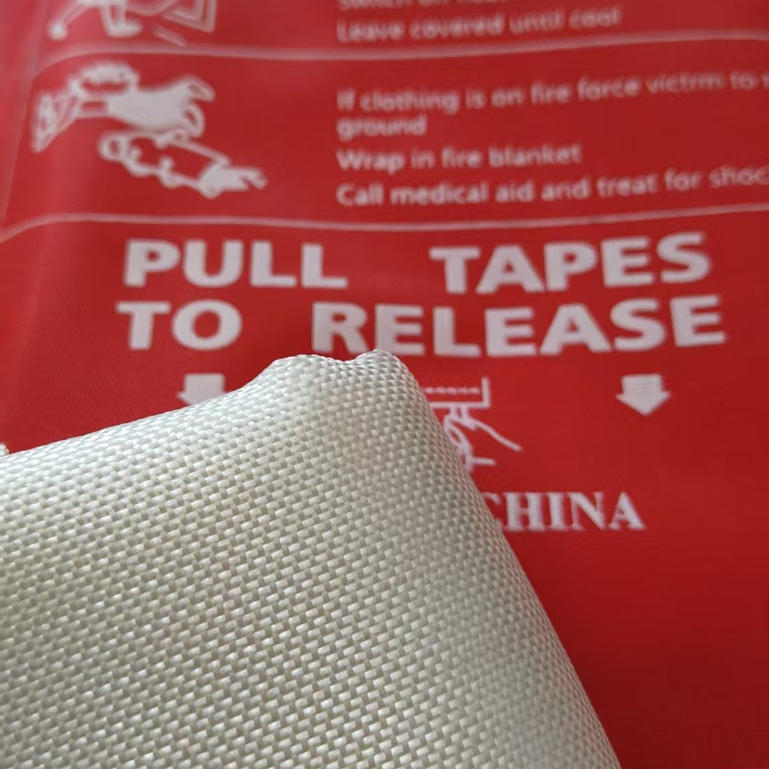 430g Fire Blanket Source Factory Flame-Retardant Fiberglass Thickened Outdoor Self-Rescue Insulation Emergency Escape Blanket for Malls
