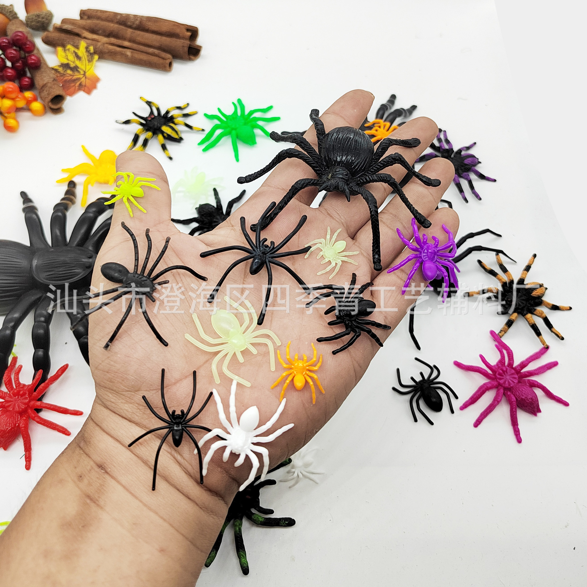 Фальшивая паучка для смешивания с кросс-бордерными декорациями на Хэллоуин мини-паук шутка симуляция