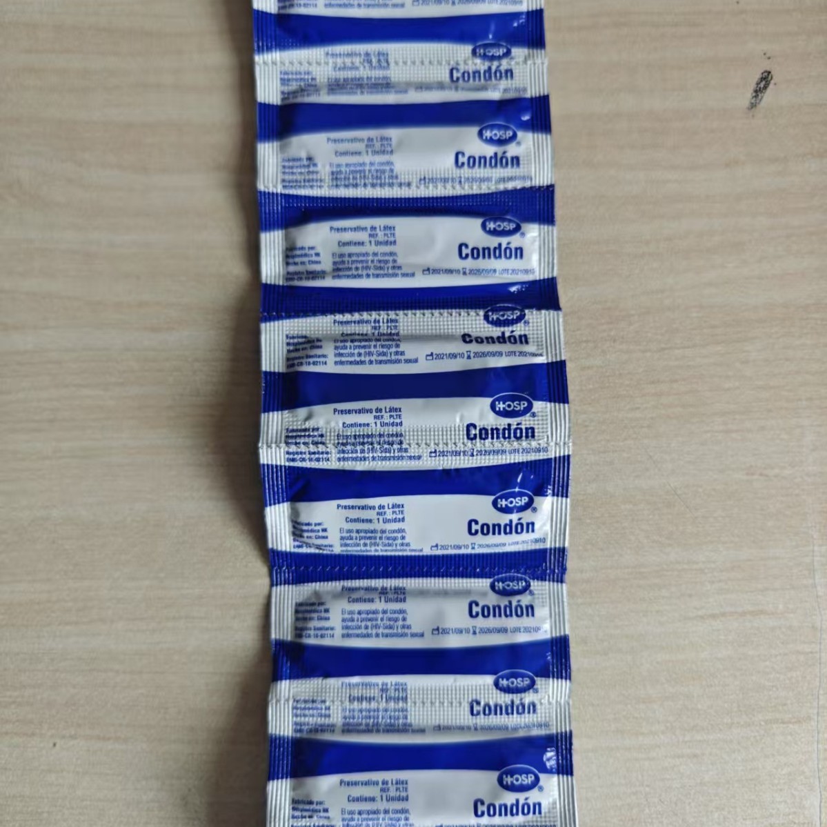 English Long-Packaged Condoms, Ultra-Thin Large Oil-Volume Condoms, Foreign Trade Cross-Border E-Commerce Gifts, Family Planning Supplies