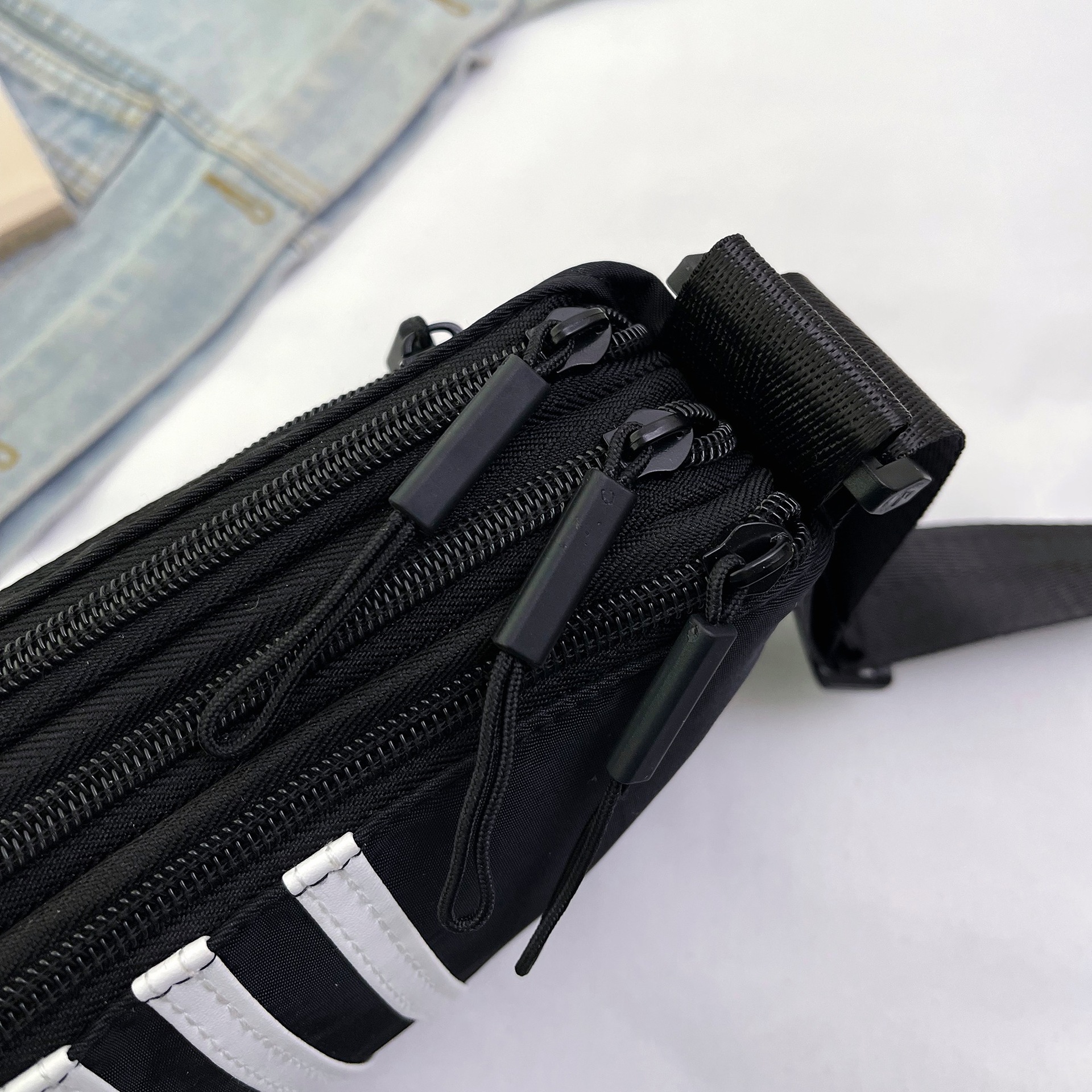 Wholesale Lightweight Simple Crossbody Bag New Hot Selling Trendy Casual Portable Handbag Three Horizontal Strips Fashion Shoulder Bag