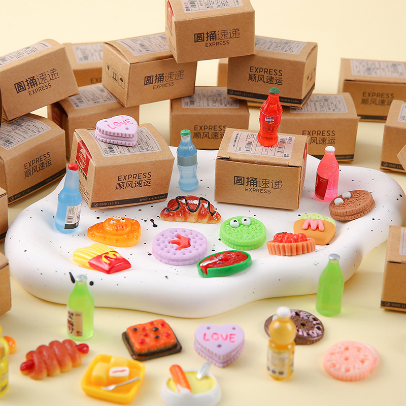Набор игрушек в слепой коробке Мини Экспресс Бокс Игровой домик Миниатюрный супермаркет Мультяшные украшения Винная бутылка Игрушки с едой и другие