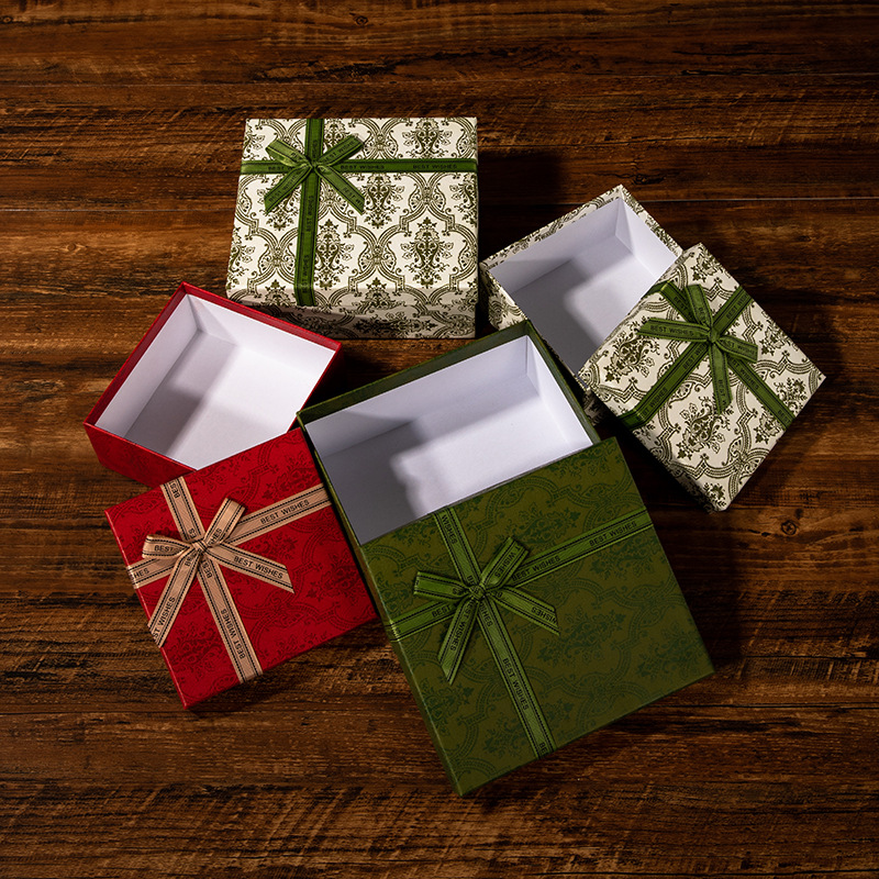 Christmas Gift Box, Birthday Gift Box, Red Wedding Box, Ins-Style Red Wedding Gift, Green Packaging Box
